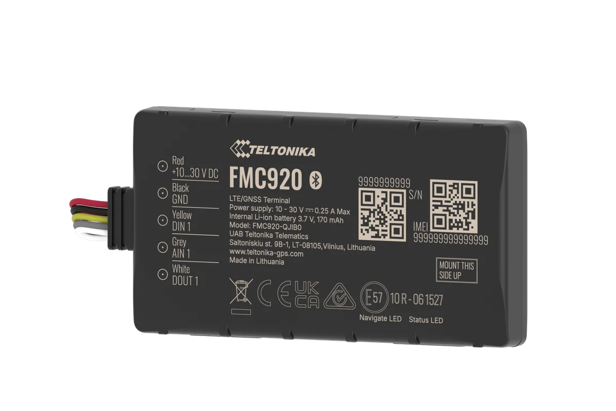 Teltonika FMC920 vehicle tracker